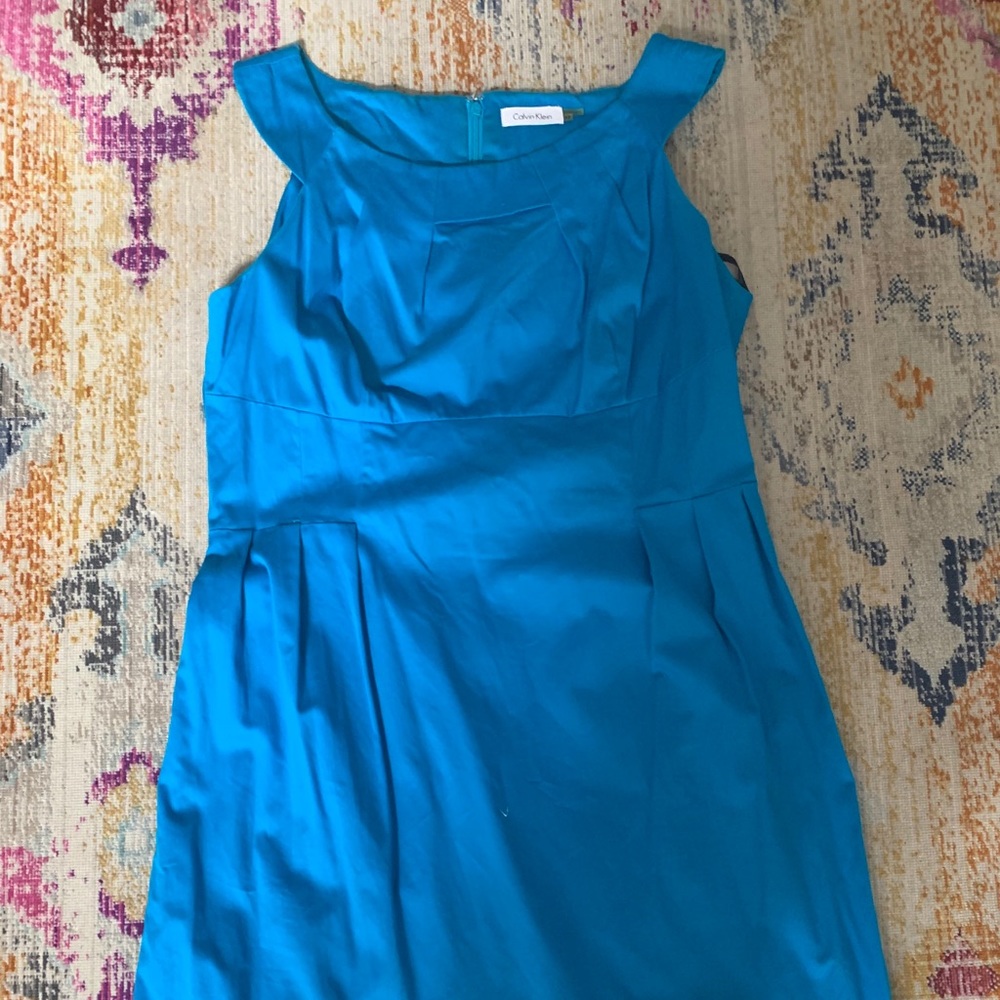 Calvin Klein Solid Turquoise Sheath Dress